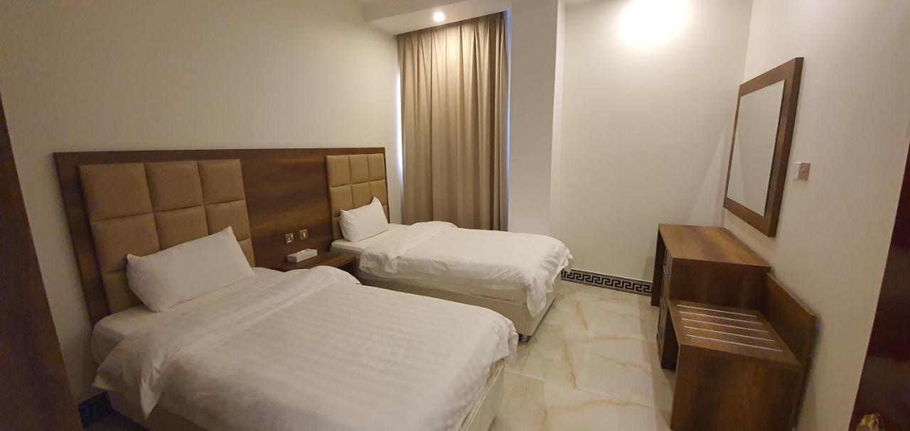 Al Deafah Hotel Apartment الضيافة للشقق الفندقية Buraimi Kültér fotó