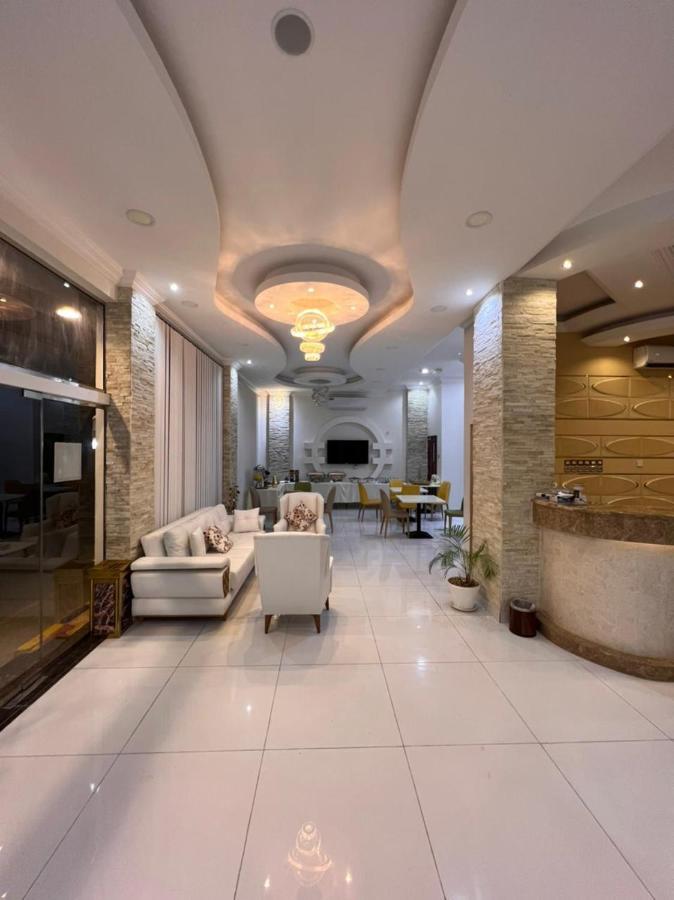 Al Deafah Hotel Apartment الضيافة للشقق الفندقية Buraimi Kültér fotó