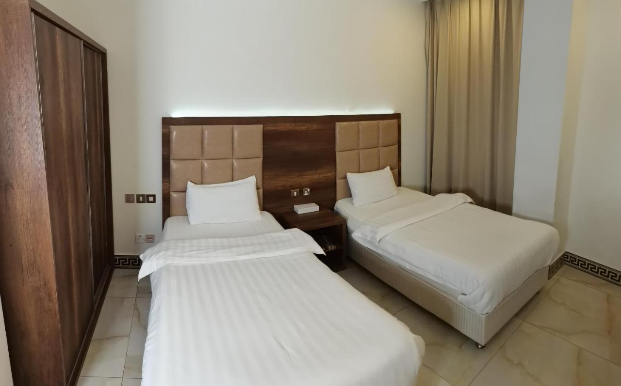 Al Deafah Hotel Apartment الضيافة للشقق الفندقية Buraimi Kültér fotó
